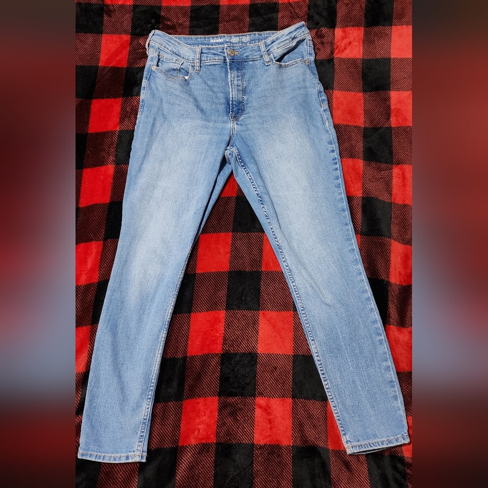 OLD NAVY High Rise Rockstar Super Skinny jeans